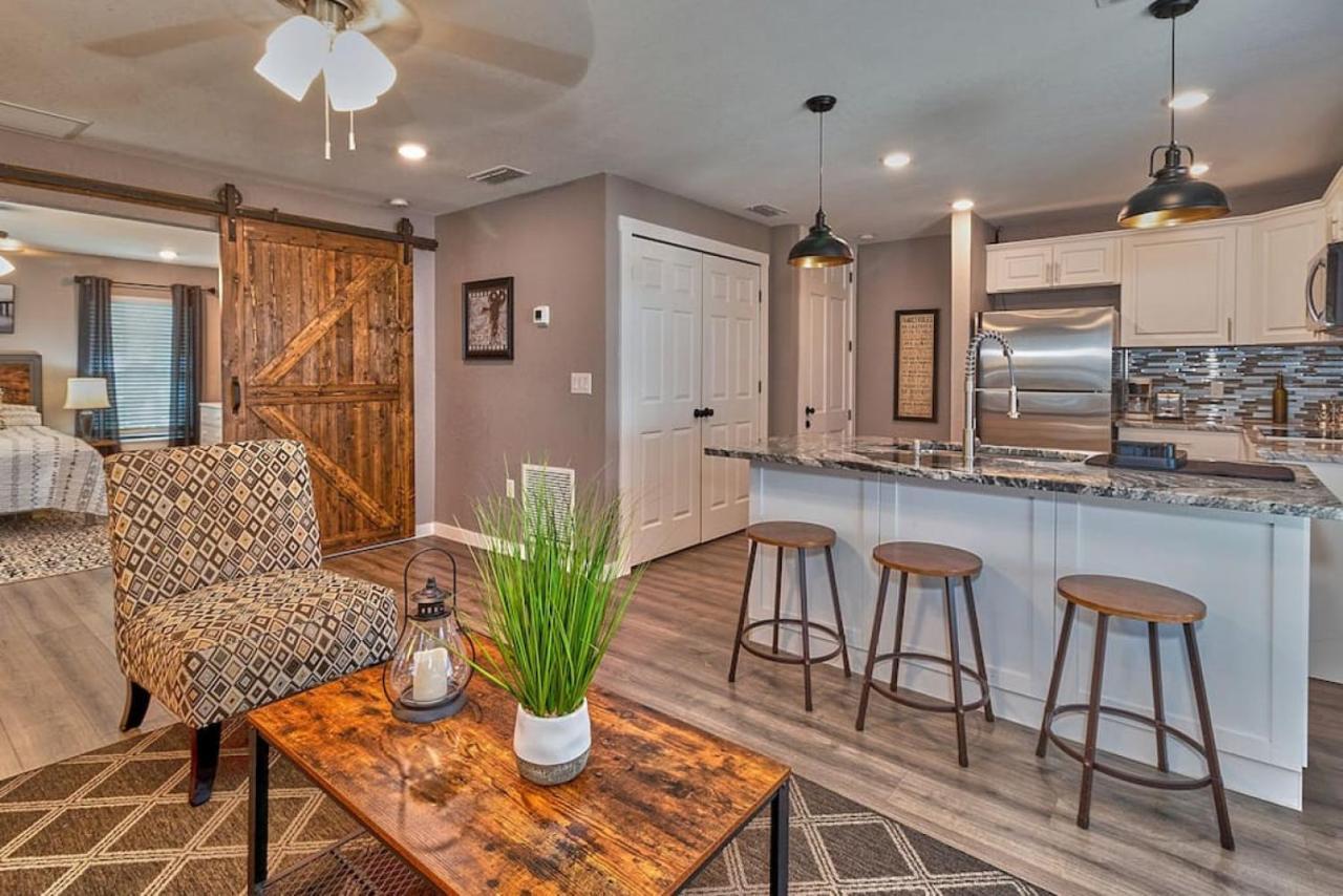 Cozy Haven Attached To Million Home - South Tampa Exterior foto
